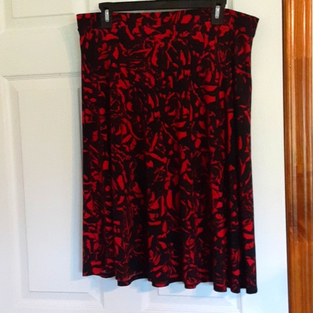 GUC- Red and Black Skirt